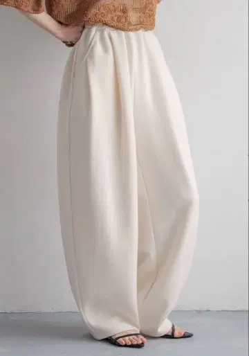 LOWRYS FARM 컷 이지 코쿤 팬츠 끈 포함 아이보리