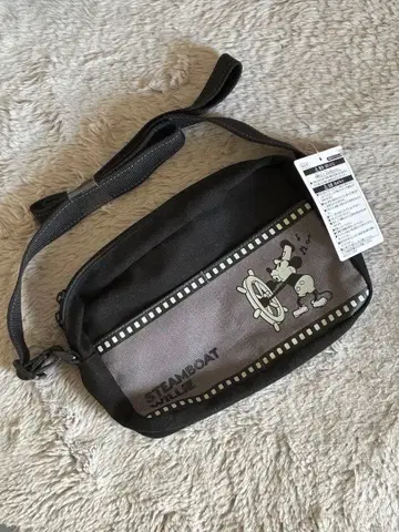 증기선 윌리 미키 숄더백