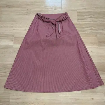 새상품급 Mia 롱 스커트 스트라이프 리본 포함