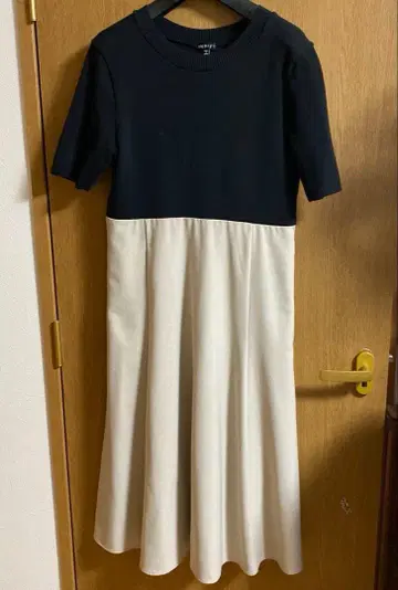 INDIVI 반팔 니트 롱 원피스 블랙/아이보리