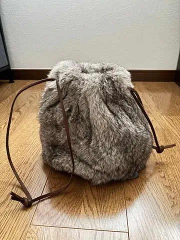 Gee + Oh 인조 모피 복조리 백