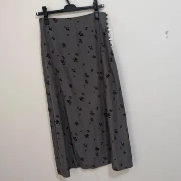 언타이틀 페탈 플로키 세미 머메이드 스커트