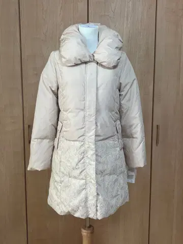 GALLERYVISCONTI 베이지 다운 자켓