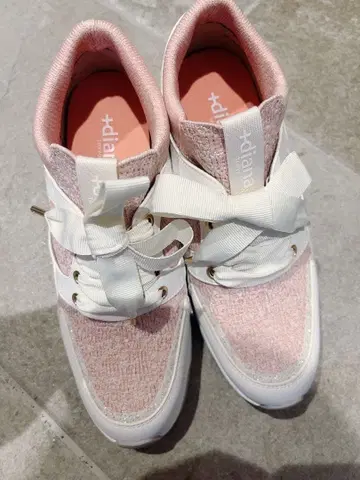 다이애나 슬림 레그 힐업 니트 스니커즈 24.0cm