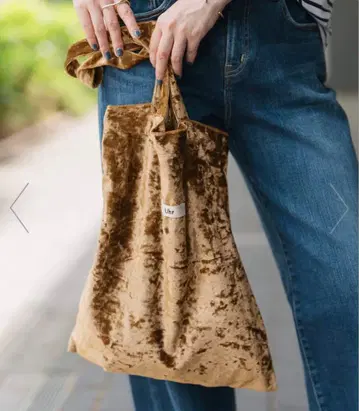 Uhr/우아 별주 Velour Tote 벨로아 백