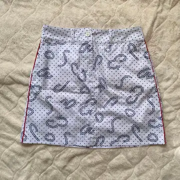 [ 미사용 ] 앤퍼시 스커트 화이트 (L 사이즈)