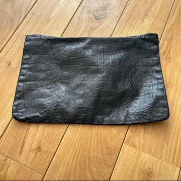 악어 엠보싱 가죽 클러치백