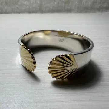 뱅글? 상세 불명 실버 각인 있음