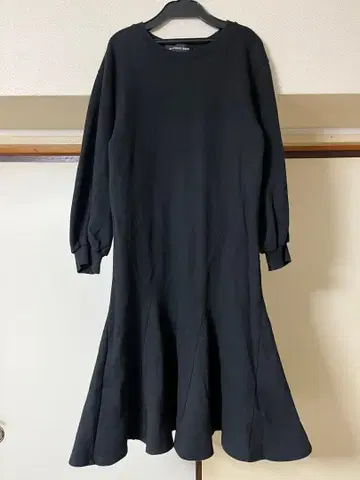 birthdaybash 벌스데이 바쉬 로맨틱 맨투맨 원피스