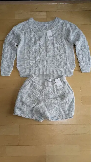 dazzlin 그레이 케이블 니트 셋업 M