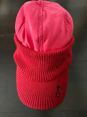 MASTER BUNNY EDITION 니트 모자 RED