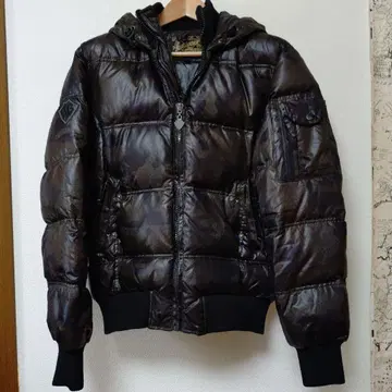 Bombboogie 블랙 다운 자켓 M 사이즈 유즈드