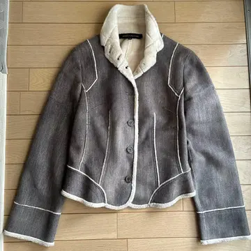 무스탕풍 그레이 숏 자켓