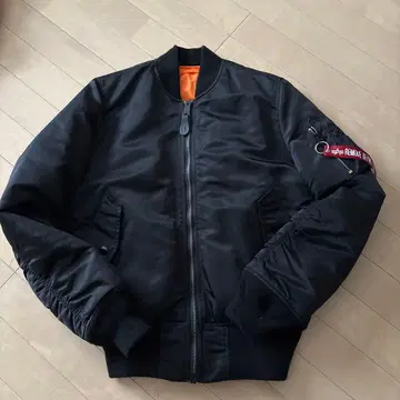 새상품급 ALPHA MA-1 블랙 S 사이즈 리버서블