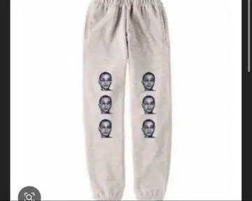 ARAKI 맨투맨 아래