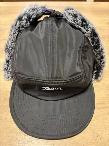 x-girl 블랙 퍼(fur) 장식 캡