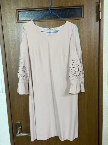 rirandture 리랜드트루 핑크 베이지 경사용 원피스