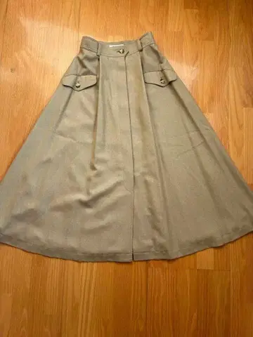 Scapa 베이지 플레어 스커트 38