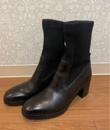 DIANA 블랙 가죽 삭스 부츠