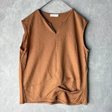 투모로우랜드 Ballsey 슬리브리스 티셔츠 스키퍼 밑단 비대칭