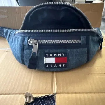 TOMMY JEANS 바디백 데님 블루