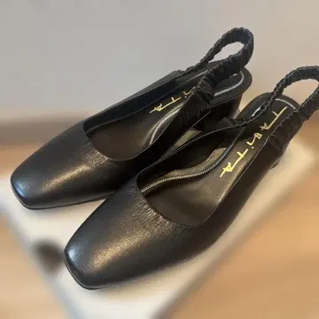 TABITA 백 스트랩 펌프스 38