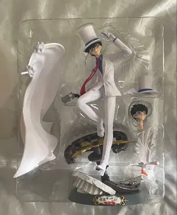 명탐정 코난 괴도 키드 피규어