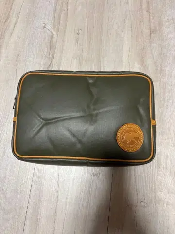 HUNTING WORLD 클러치백 올리브 그린