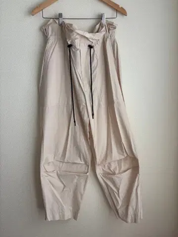 la peau de gem 라포두젬 하이웨스트 팬츠