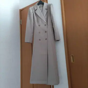 베이지 트렌치코트