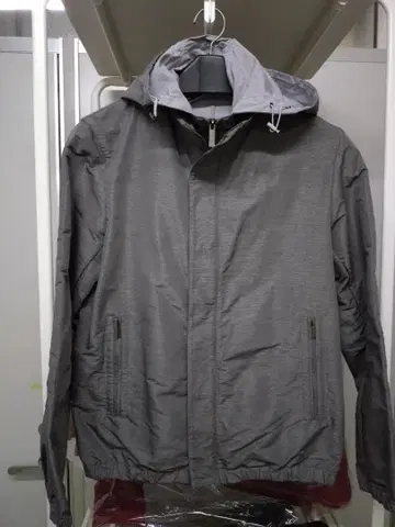 Calvin Klein (CK) 후드 부착 자켓