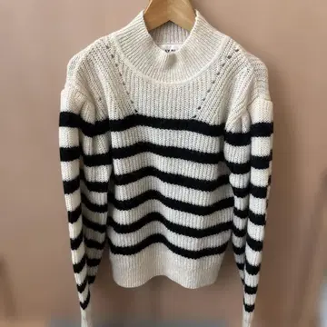 LILY BROWN 릴리 브라운 보더 니트 스웨터