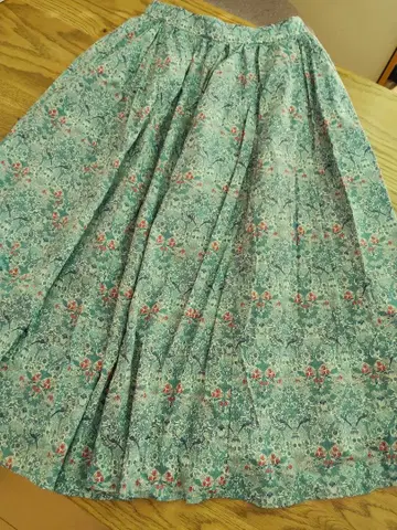 윌리엄 모리스 스트로베리 시프 리버티 플레어 스커트