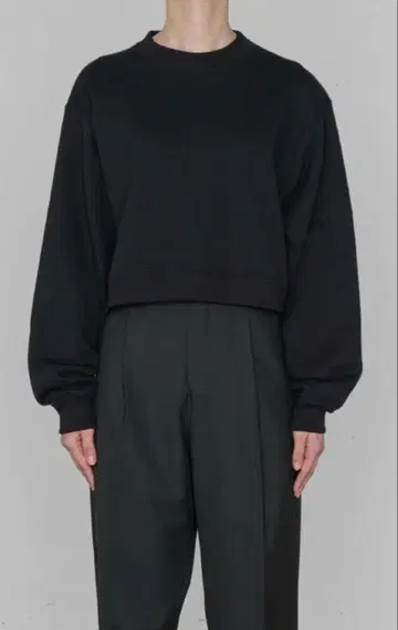 HYKE CROPPED SWEAT SHIRT 블랙 사이즈 1