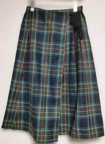 네스트로브 울 랩 스커트