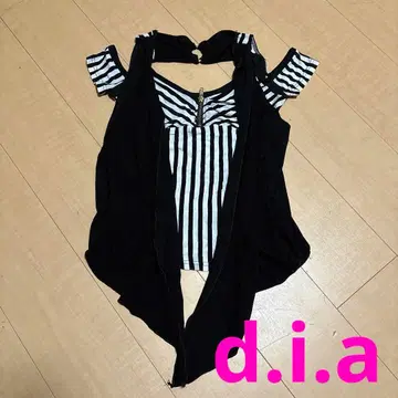 d.i.a 상의 반팔