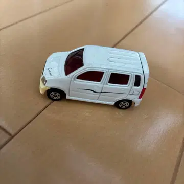 토미카 스즈키 왜건 R