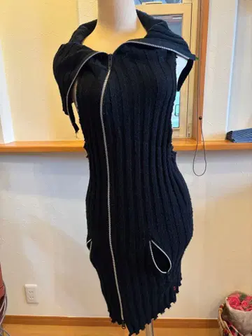 LGB 블랙 리브 니트 베스트