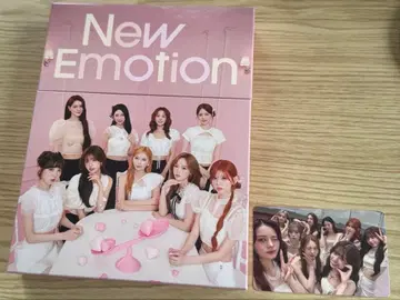 New Emotion CD + 포토 카드 세트