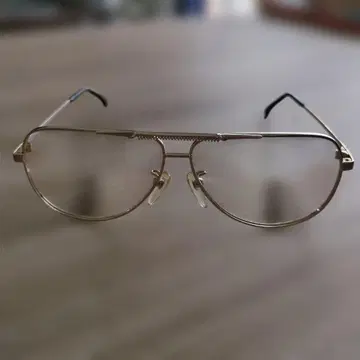 파코 라반 골드 라운드 렌즈 없음