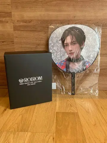 [ ROIROM 데뷔 쇼케이스 ] 응원봉 로이 부채