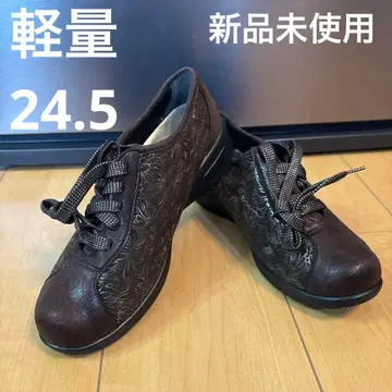 미사용 새상품 경량 꽃무늬 신발 24.5 EEEE