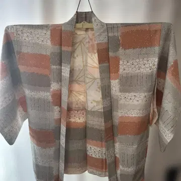 일본 의류 겉옷 옅은 핑크 화이트 그레이 꽃무늬 가을 겨울