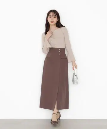 아지메 버튼 내로우 스커트 proportion