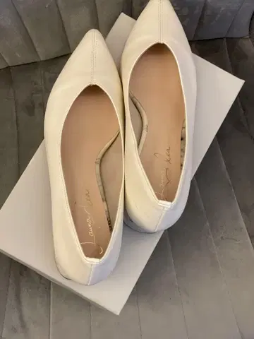 Launa lea 아이보리 펌프스 24cm