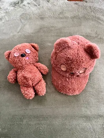 팀 모자와 봉제 인형 세트