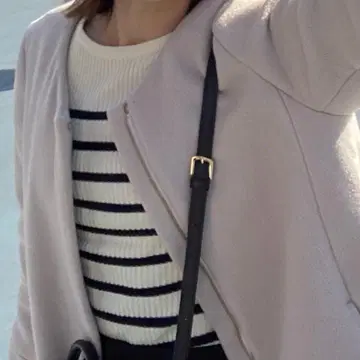 MOARE 플레어 슬리브 리브 니트탑