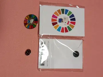 헬로키티 SDGs 핀 배지 2개 세트