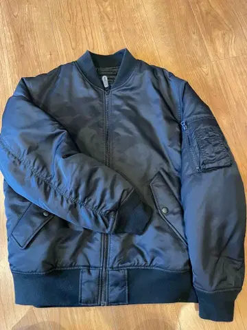 유니클로 MA-1 블랙