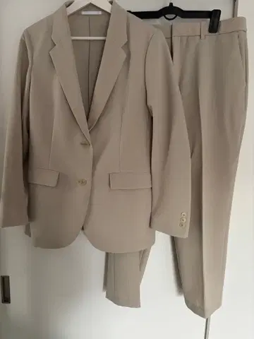 UNIQLO 새상품급 베이지 수트 상하의